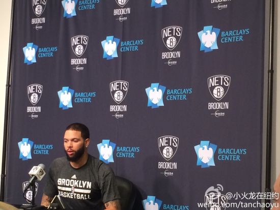 德隆赛前接受采访