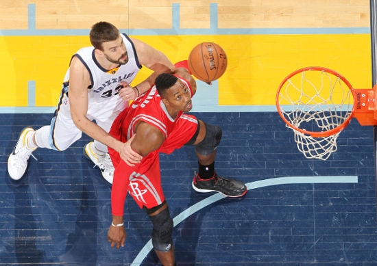 对阵灰熊时魔兽受伤