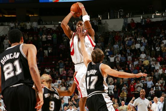 这投篮老天都感动得哭了