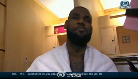 詹姆斯赛后在更衣室里并不低落