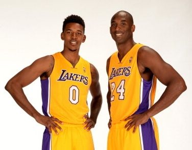 科比今天杨今天30中5....