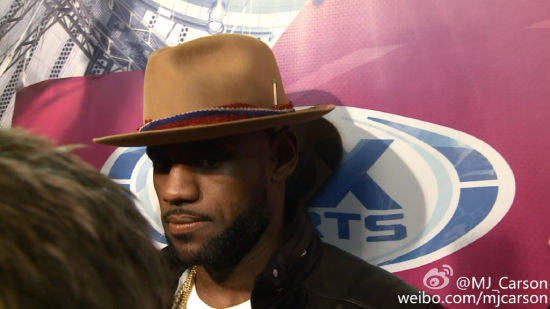 詹姆斯柴帽双全