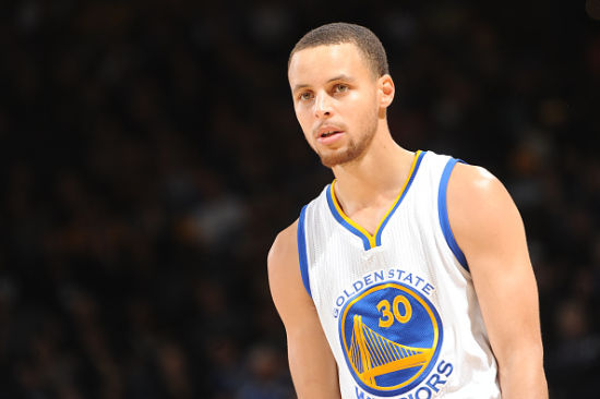 库里本赛季带领勇士稳居联盟第一