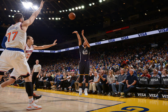 今天库里三分又神准