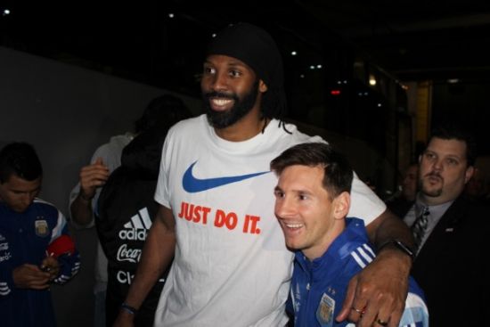 梅西今天场边观战