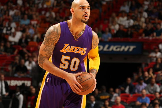 萨克雷非常希望能留在湖人