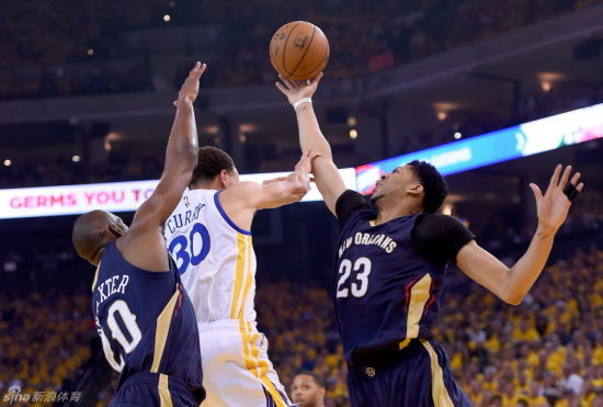 浓眉正努力追寻季后赛首胜