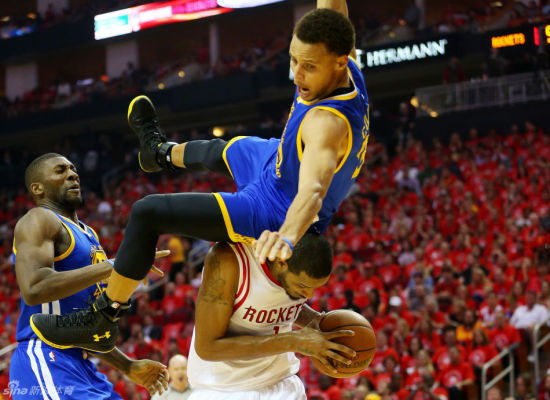 库里飞跃阿里扎