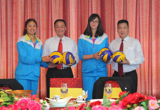 惠若琪回归江苏(图片来源中天钢铁女排俱乐部)