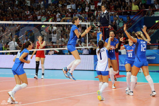 女排争E组头名未果