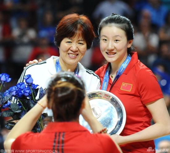 郎平与沈静思合影