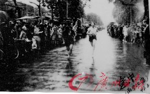 梁田参加广州环市跑。