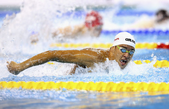 勒克洛斯在比赛中