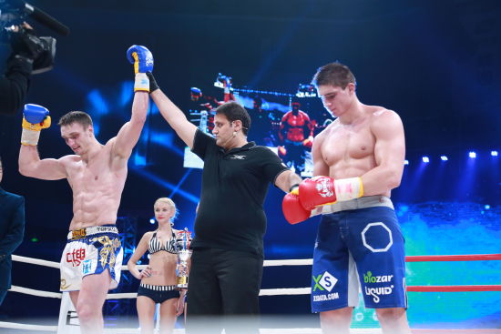 昆仑决安德雷击败glory范霍文