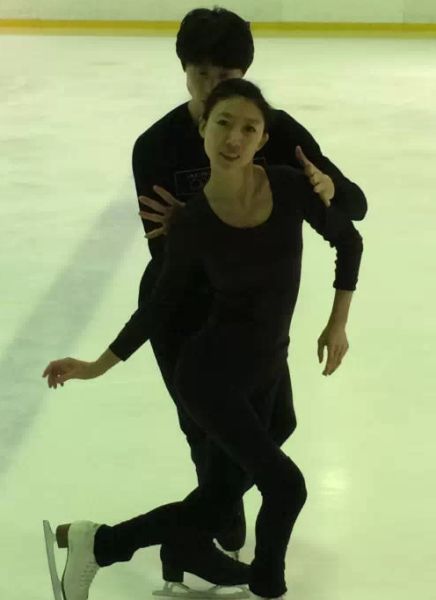 庞清佟健目前在俄罗斯备战