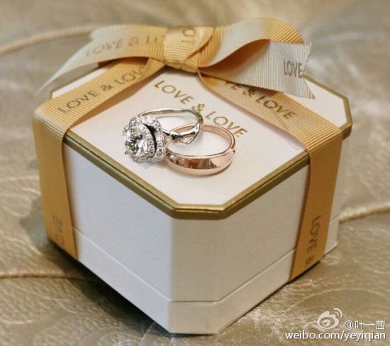 叶一茜晒出的巨钻