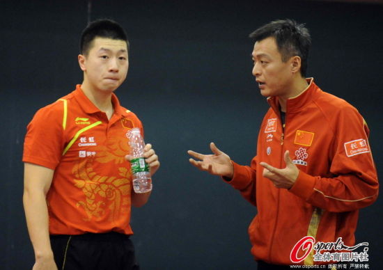 马龙和秦志戬(资料图)