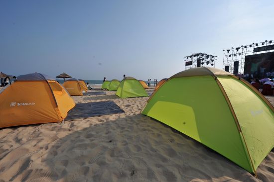 海滩露营