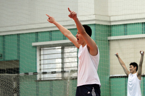 饶书涵庆祝得分