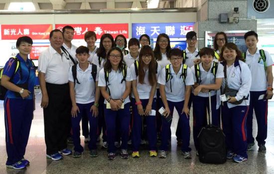 中华台北女排合影(图/钟淑芳、邓衍敏)