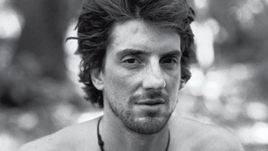 图为极限运动员迪恩·波特