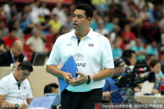 泰国女排主教练、冯坤老公加提蓬