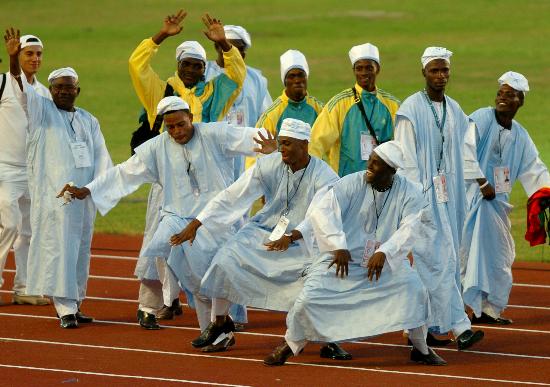 图文-第九届全非运动会开幕式 非洲独有的舞蹈动作