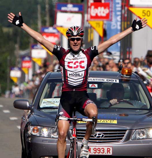 8月1日,环瓦隆自行车赛进行了最后一个赛段的争夺,来自csc车队的丹麦