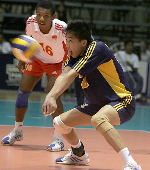 图文-青年男排锦标赛中国胜俄罗斯 王鹏飞调皮模样