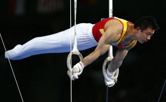 图文体操世锦赛吊环陈一冰卫冕肌肉线条清晰可见