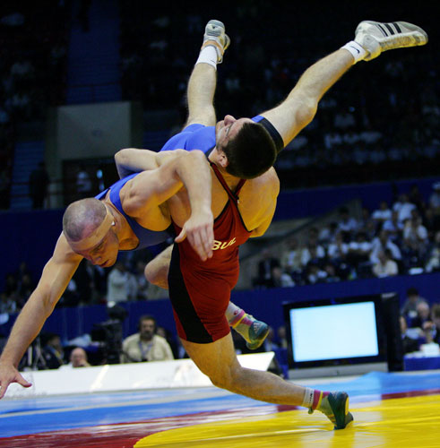 图文-摔跤世锦赛男子古典式74公斤级 完全控制对手