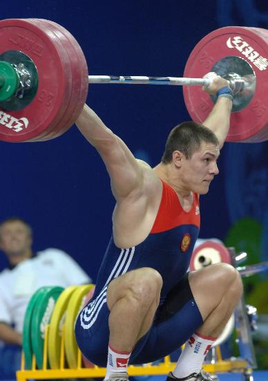 图文-举重世锦赛男子94公斤级 俄罗斯人获抓举金牌