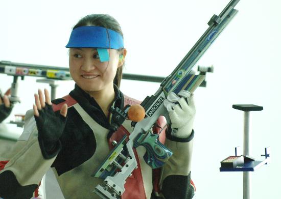 图文-射击世界杯总决赛殷雯夺冠 殷雯信心十足