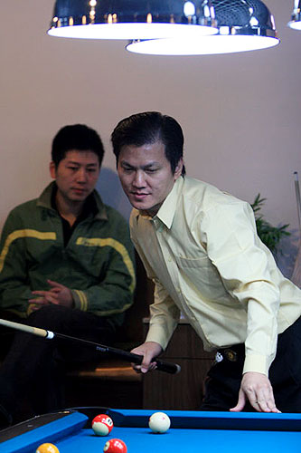 > 潘晓婷台球俱乐部开业