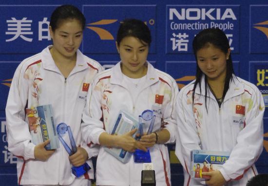 游泳跳水馆进行的2008年奥运会跳水选拔赛女子三米跳板决赛中以406