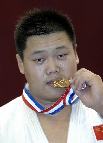 图文第六届全国城运会白磊柔道100公斤以上夺冠