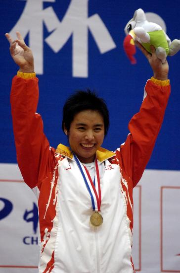 图文城运会女子举重75公斤级武汉李霞封后