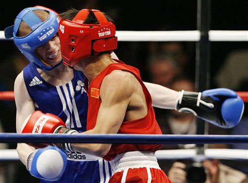 图文-拳击世锦赛谷雨无缘四强 重拳轰击英国对手