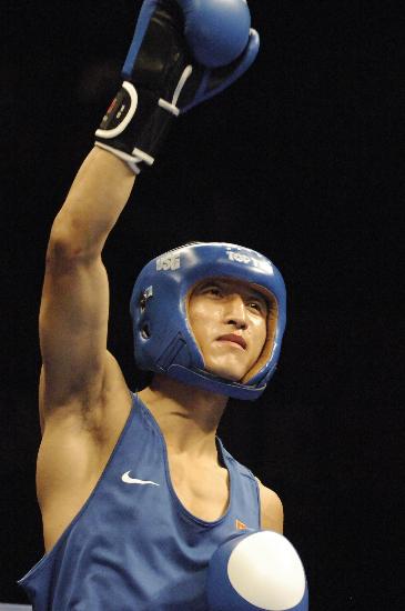 图文拳击世锦赛邹市明卫冕成功上演王者归来