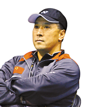 比赛出场安排不按固定顺序 赛场条件与赛事级别不相符   李永波国际