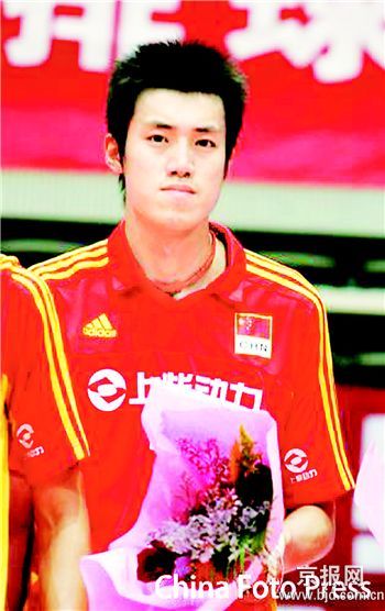 周建安:汤淼思维敏捷头脑清晰 我们相信他能够恢复_综合体育_nike新浪
