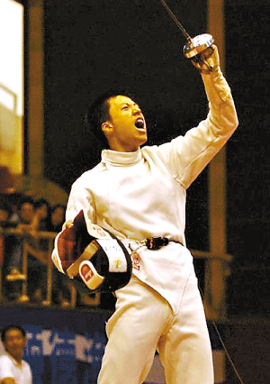 击剑 正文      担任教练以后,原来的队友一夜之间变成了"徒弟",肖 