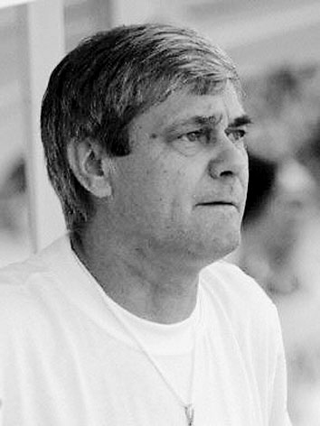 主帅热门都是"熟面孔" 福拉多成为为第一人选