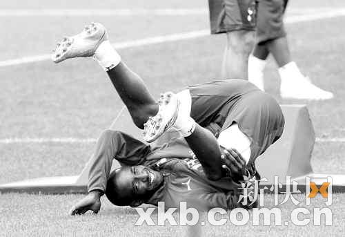 托特纳姆伦敦学步不成爬着走