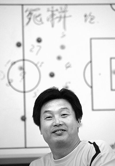 本报讯 (记者孟向东)不但是他首开纪录,而且由他锁定胜局.