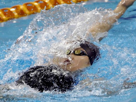 图文-六城会女子200米仰泳决赛 李佳星获得银牌