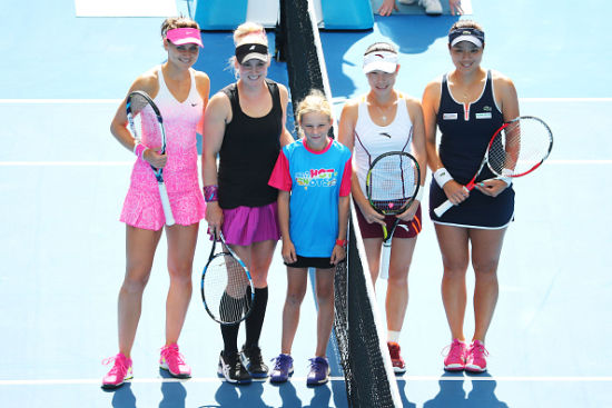 两对组合赛前合影