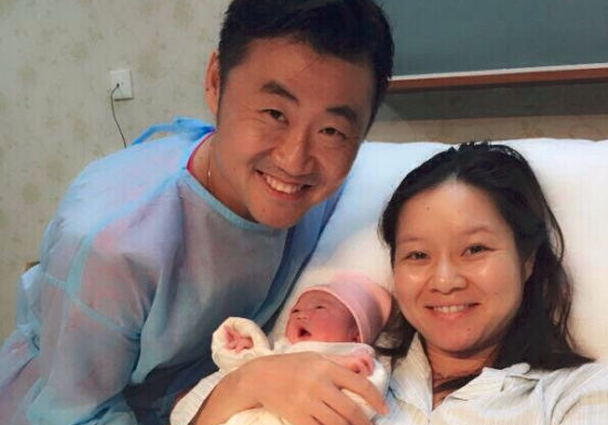 李娜一家三口(图片来源IMG)