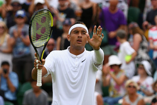 克耶高斯将发带反着戴