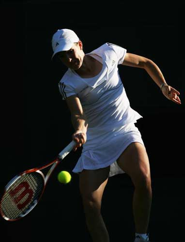 图文-海宁强势晋级温网女单第二轮 海宁全力救球_网球频道_nike新浪